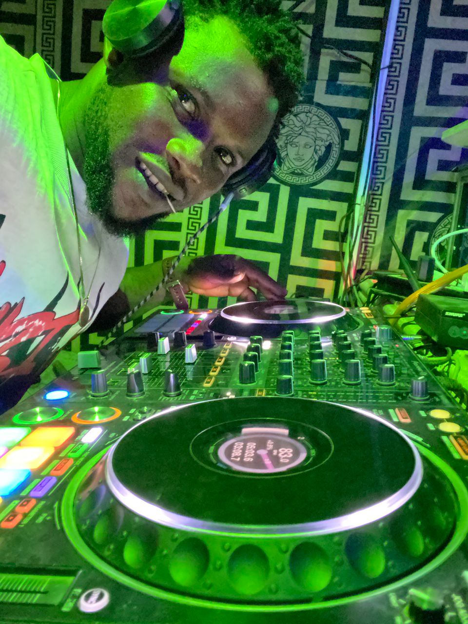 Music & Entertainment
